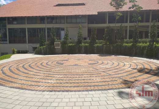 Prayer Labyrinth 祷告明阵